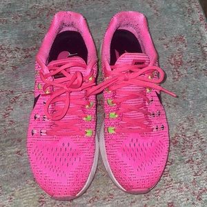 PreL💗ved Women’s Nike Zoom Structure 19 - Size 8.5
